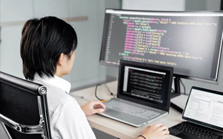 宁德 api php源码,下载的php源码怎么运行呢？